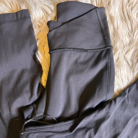 Like new Lululemon asymmetrical set - Picture 4 of 12